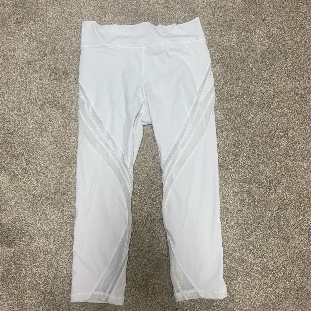 White Lululemon leggings 23”